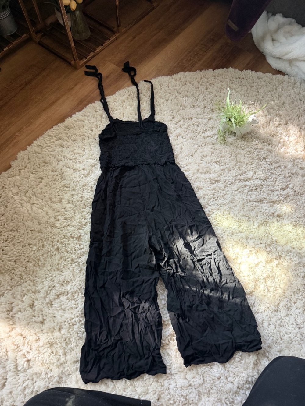 Eyeshadow super cute jumper one piece women’s Black Wide-Leg Jumpsuit Size Small